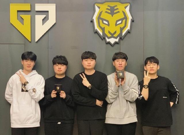 需引起足够 需引起足够