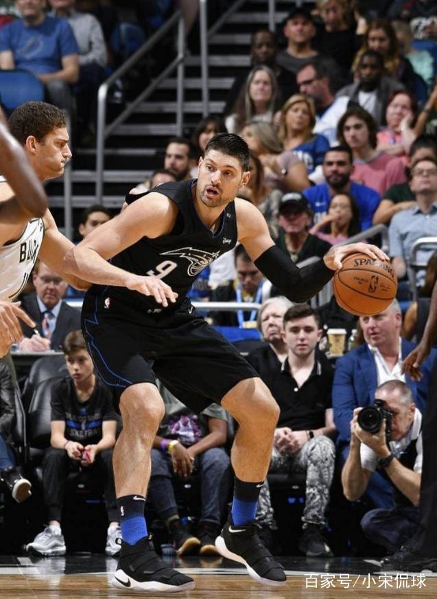 在篮下不断 在篮下不断