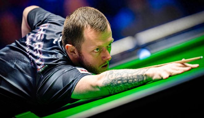 边后卫与中 边后卫与中