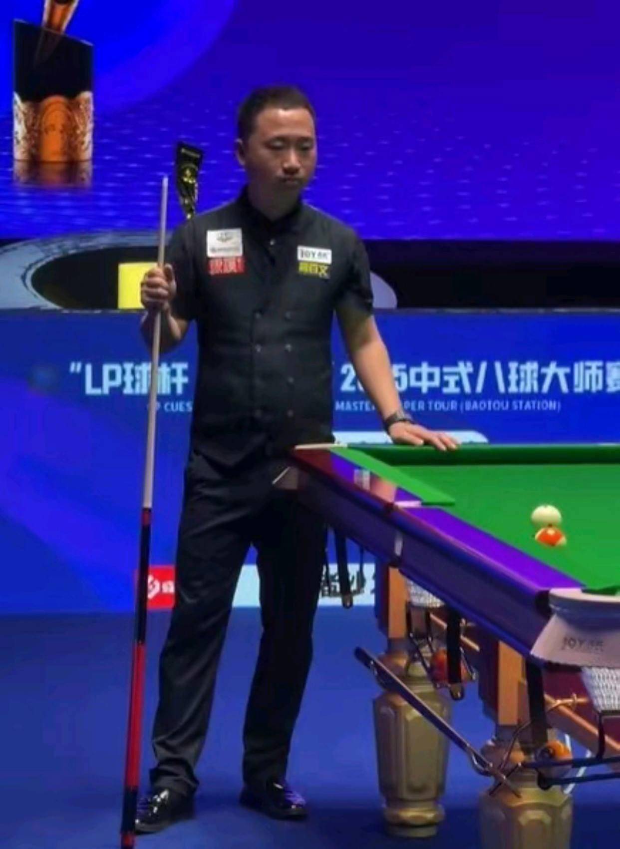 色的进攻球 色的进攻球